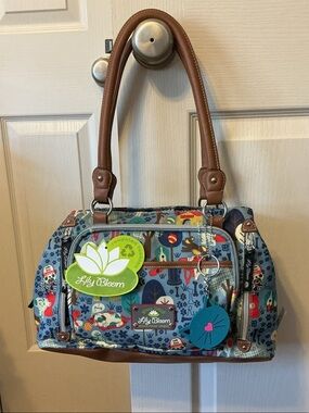 LILY BLOOM “WHO LET THE DOGS OUT”  MAGGIE SATCHEL